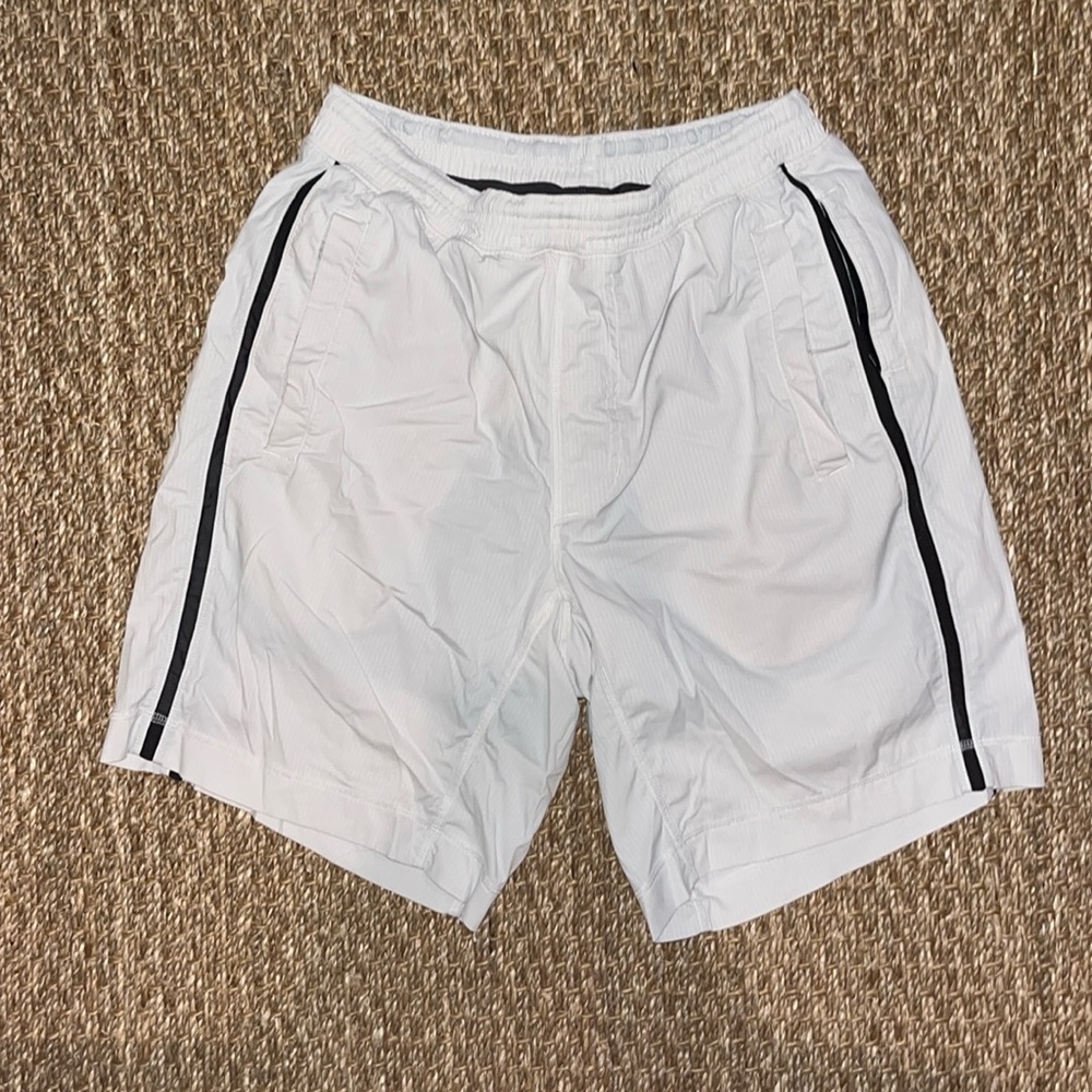 Lululemon - Liner shorts